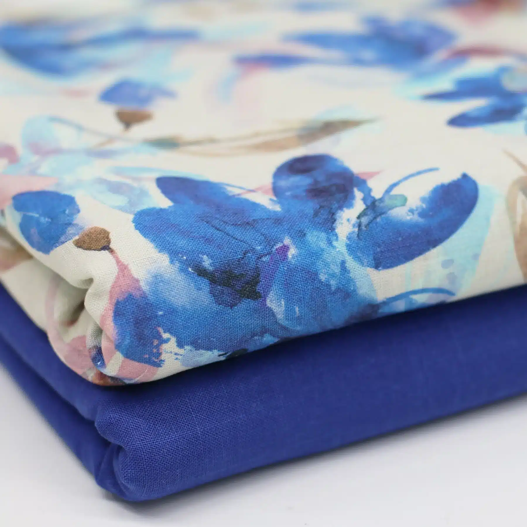 Fine Linen Fabric Watercolor Flower Cobalt x Fine Linen Fabric Watercolor Flower Cobalt x