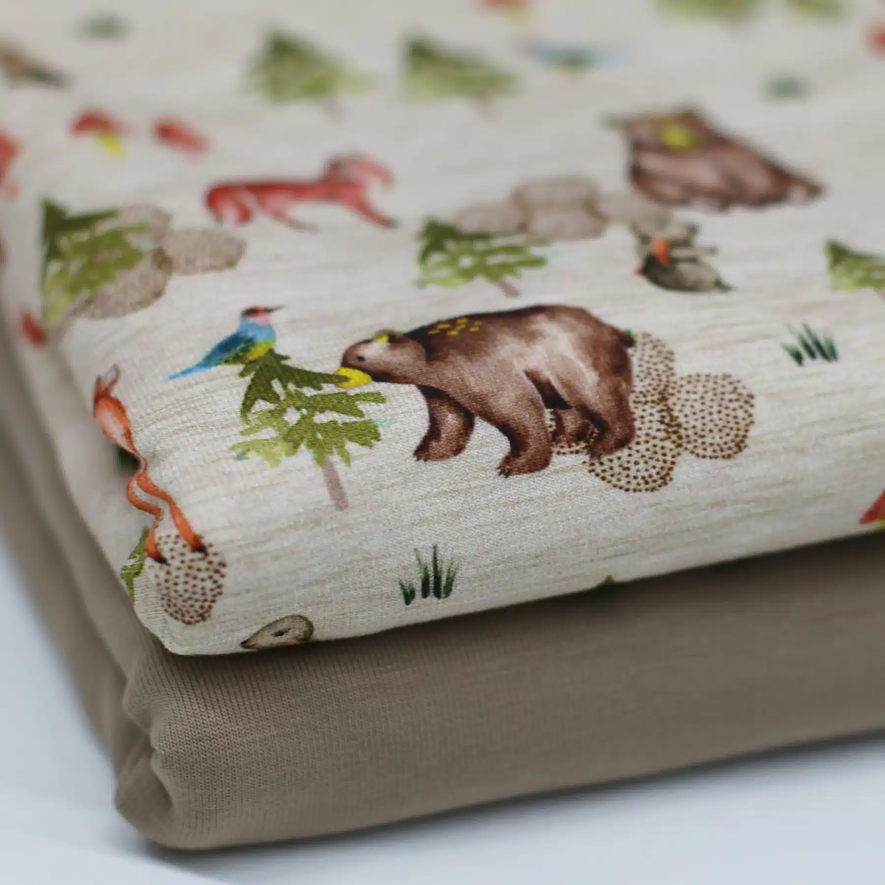 Jersey Fabric Beige Forestlike Animal x.jpg Jersey Fabric Beige Forestlike Animal x.jpg